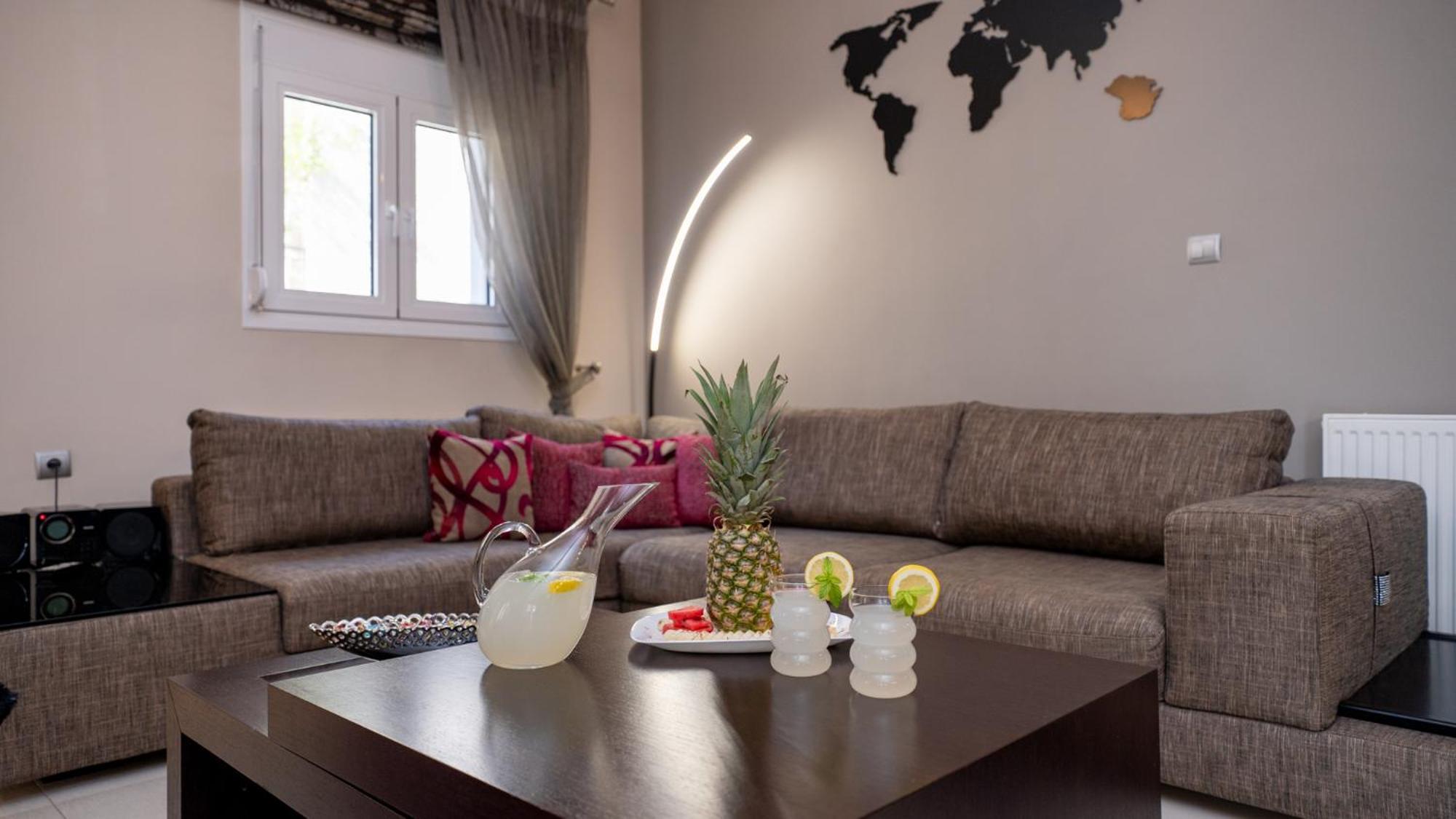 Mary'S Modern And Elegant Apartment Kalampáka Ngoại thất bức ảnh