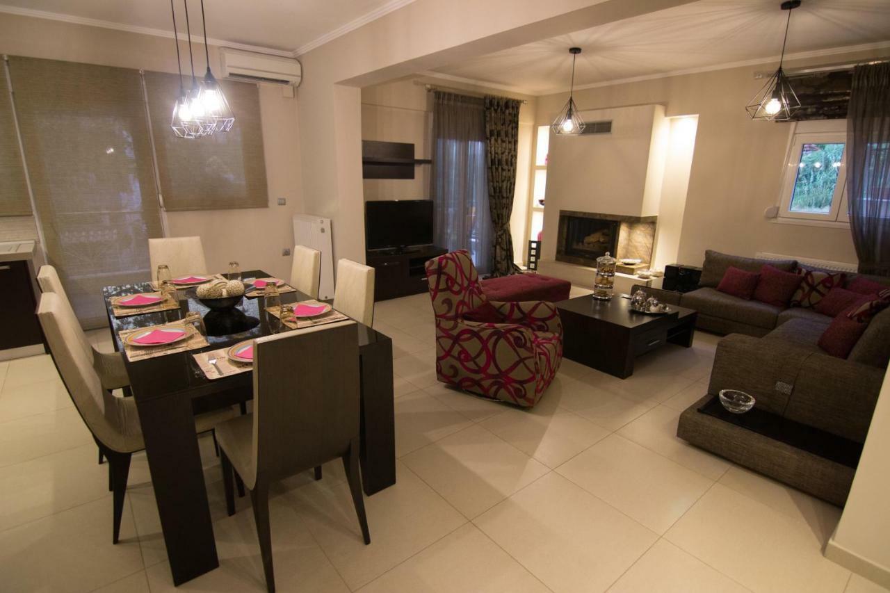Mary'S Modern And Elegant Apartment Kalampáka Ngoại thất bức ảnh